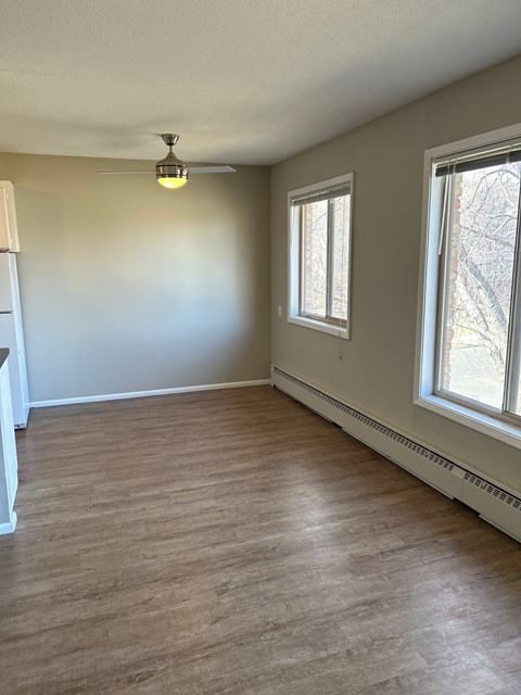 Floor plan for 2 beds, 1 bath, 900 sqft